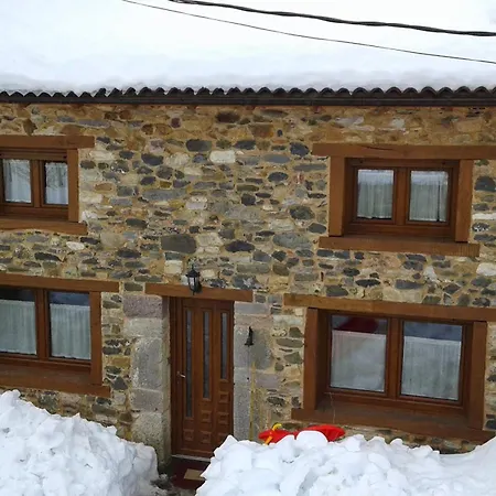 Casa Aires De Pajares בית נופש *