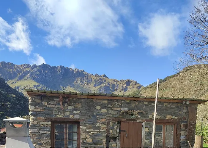 Casa Aires De Pajares בית נופש Camplongo de Arbas