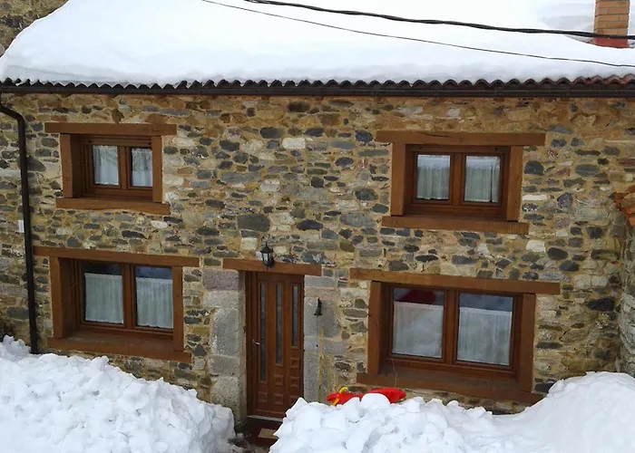 Casa Aires De Pajares בית נופש *